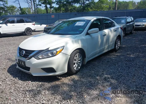 2017 Nissan Altima 2.5/S/Sv/Sl/Sr z USA, uszkodzony, nr VIN 1N4AL3AP2HC127809